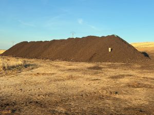 Compost de estiércol y paja